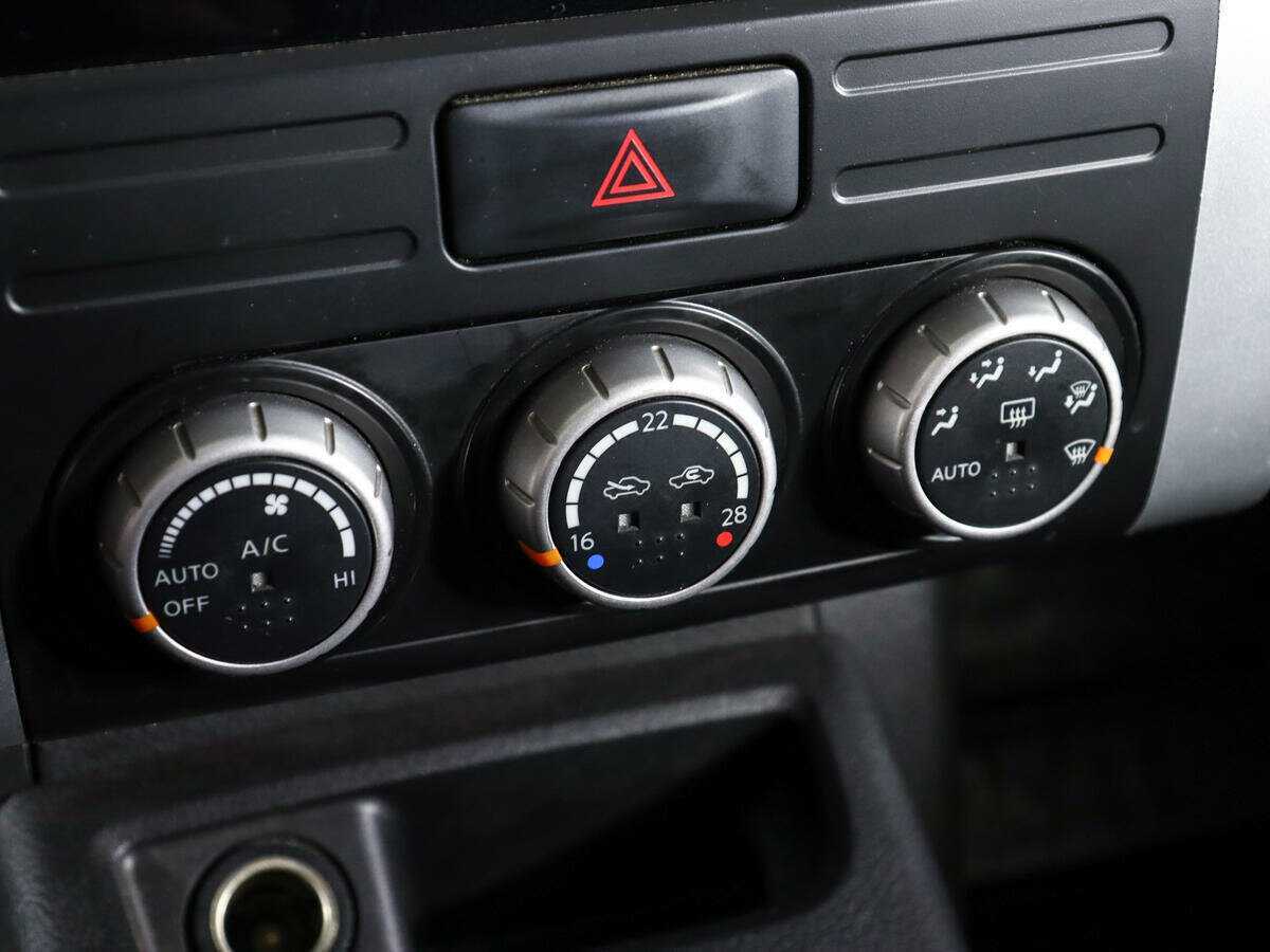 Nissan X-Trail, 2011 Фото №19