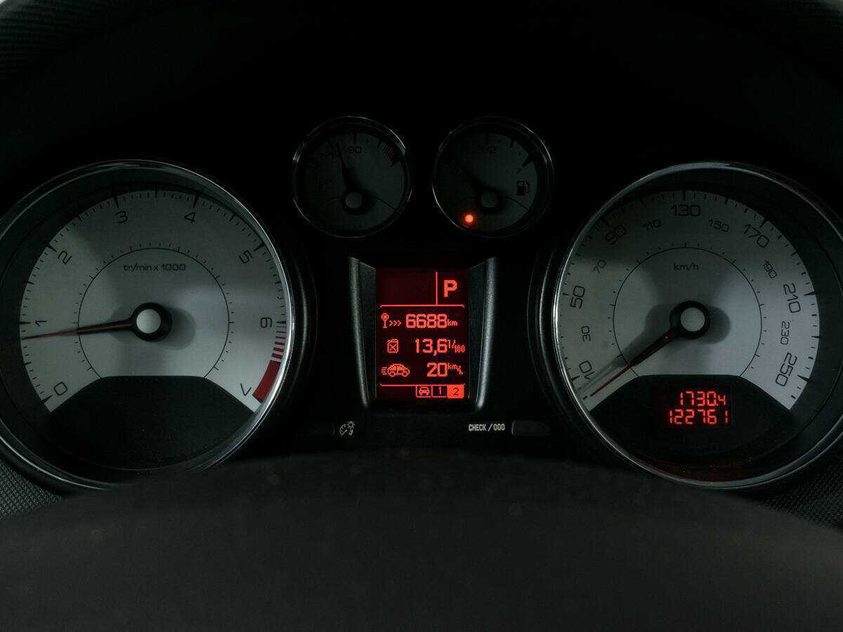 Peugeot 308, 2011 Фото №15