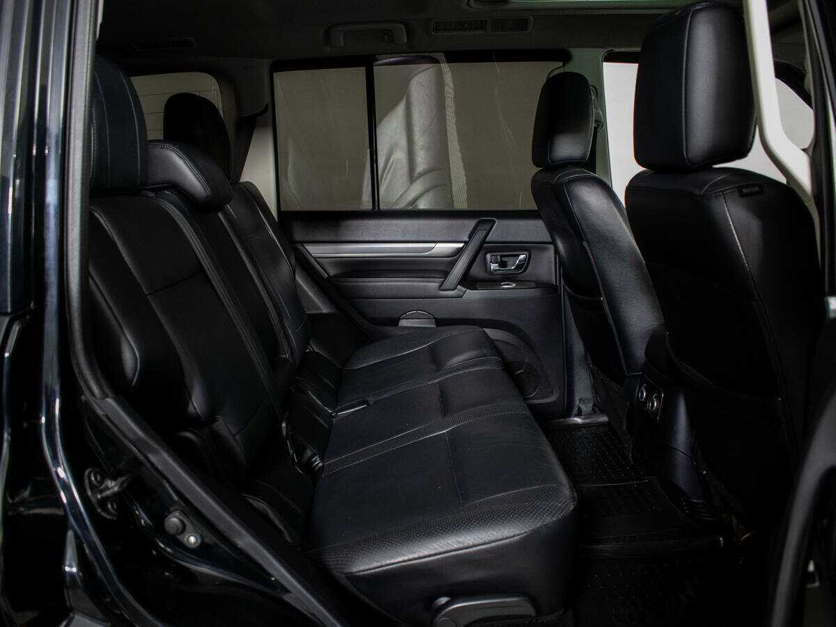 Mitsubishi Pajero, 2010 - 232 776 км. | Фото №8