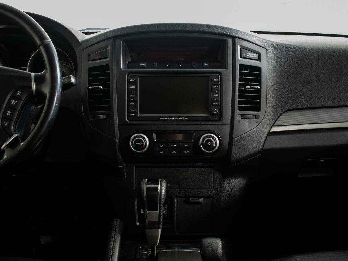 Mitsubishi Pajero, 2010 Фото №9