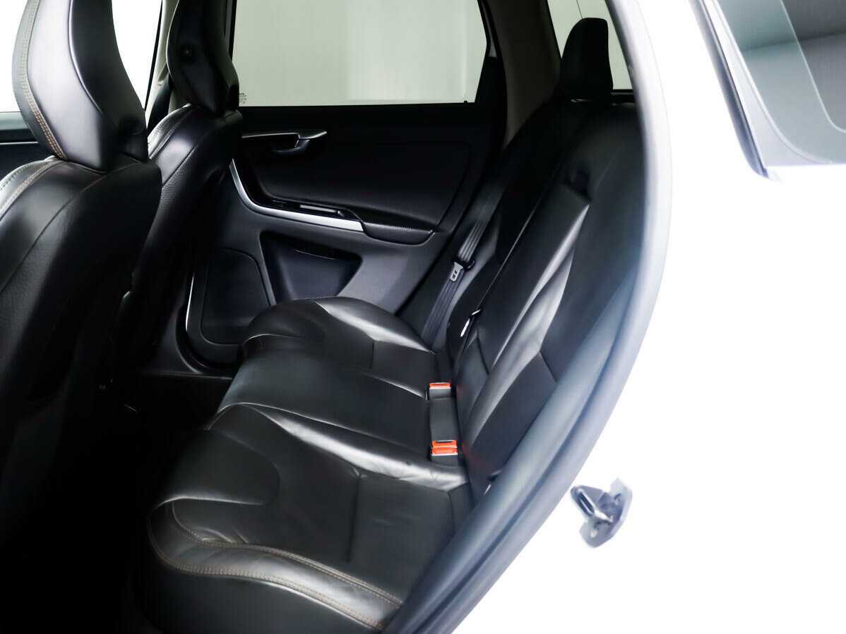 Volvo XC60, 2010 Фото №12