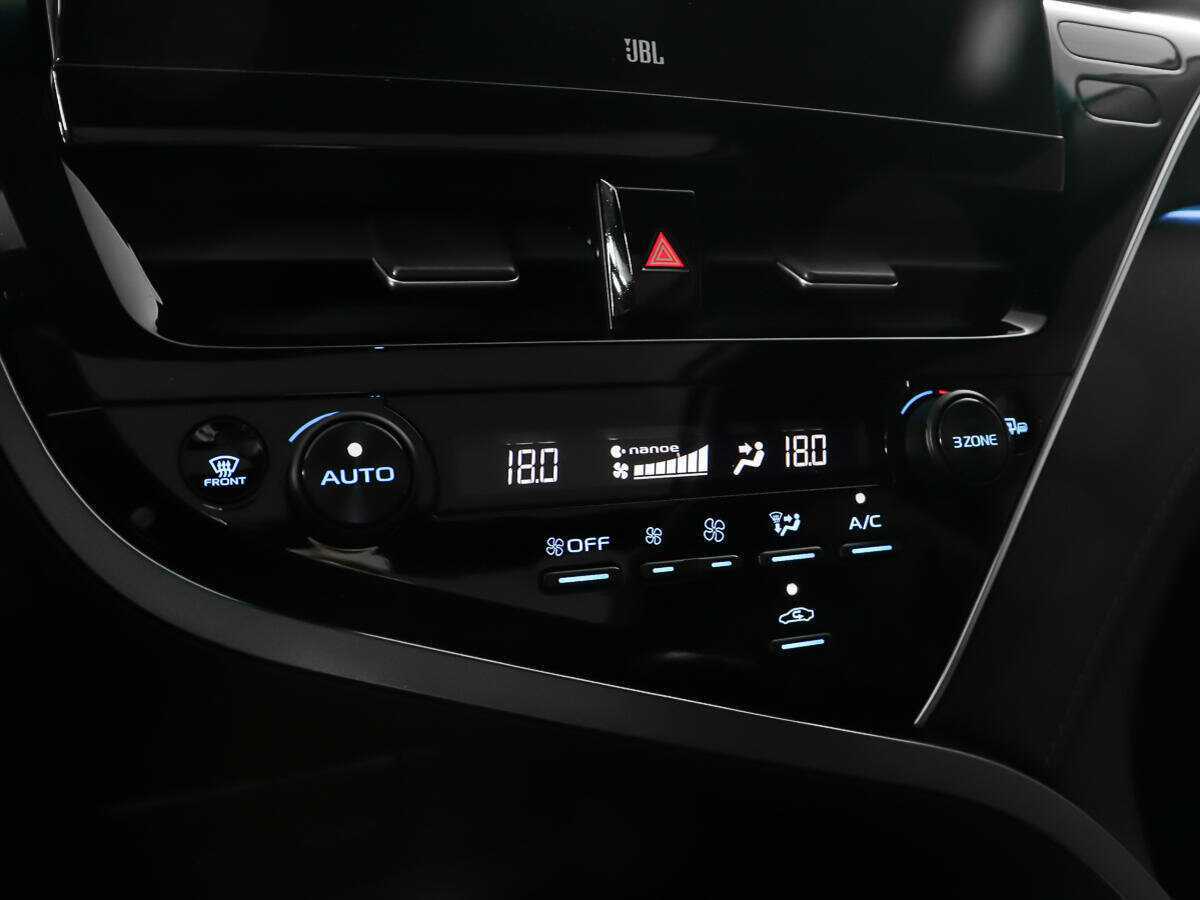 Toyota Camry, 2023 Фото №22