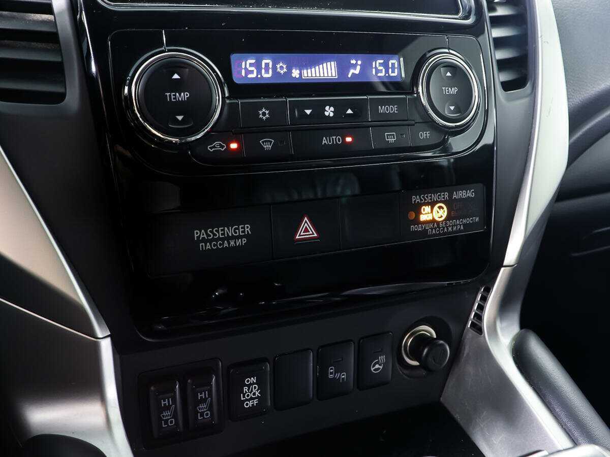 Mitsubishi Pajero Sport, 2019 Фото №16