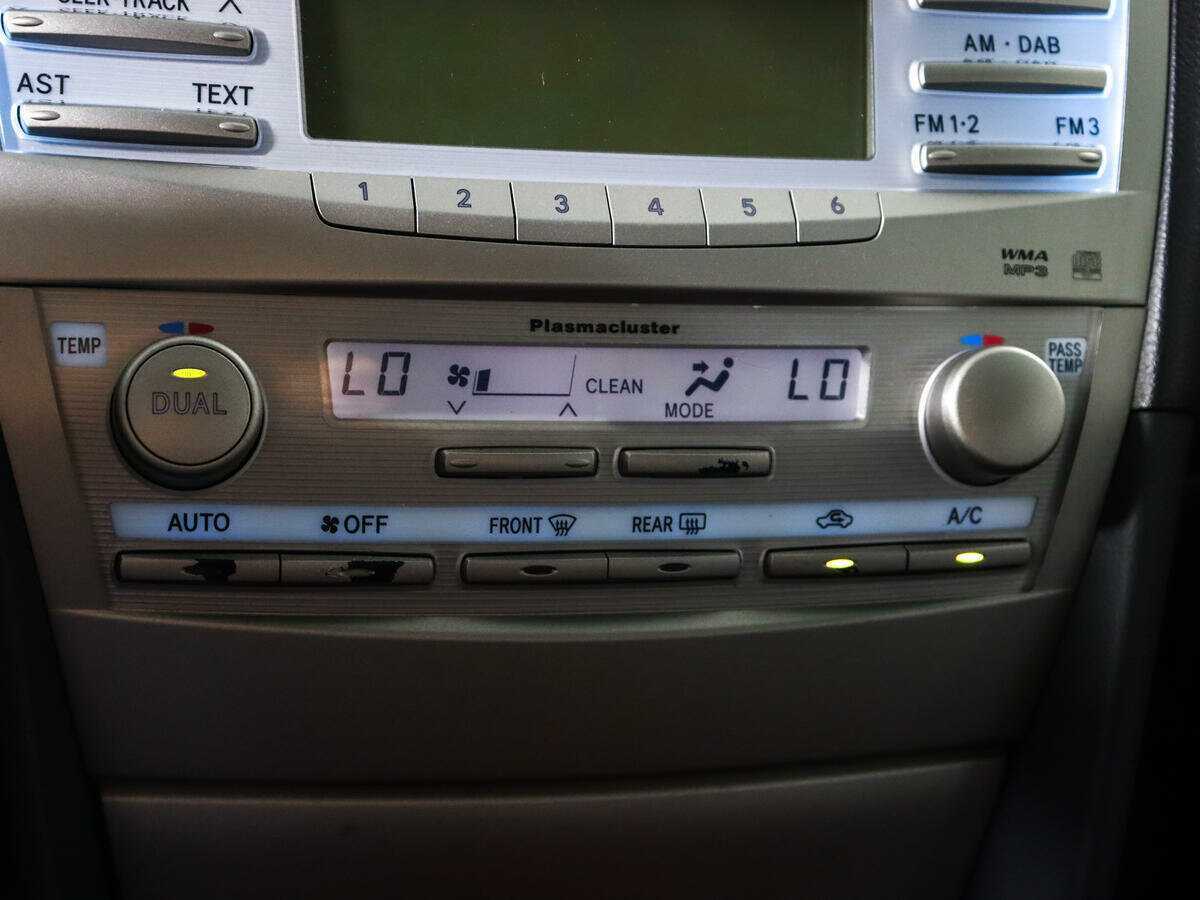 Toyota Camry, 2010 Фото №13