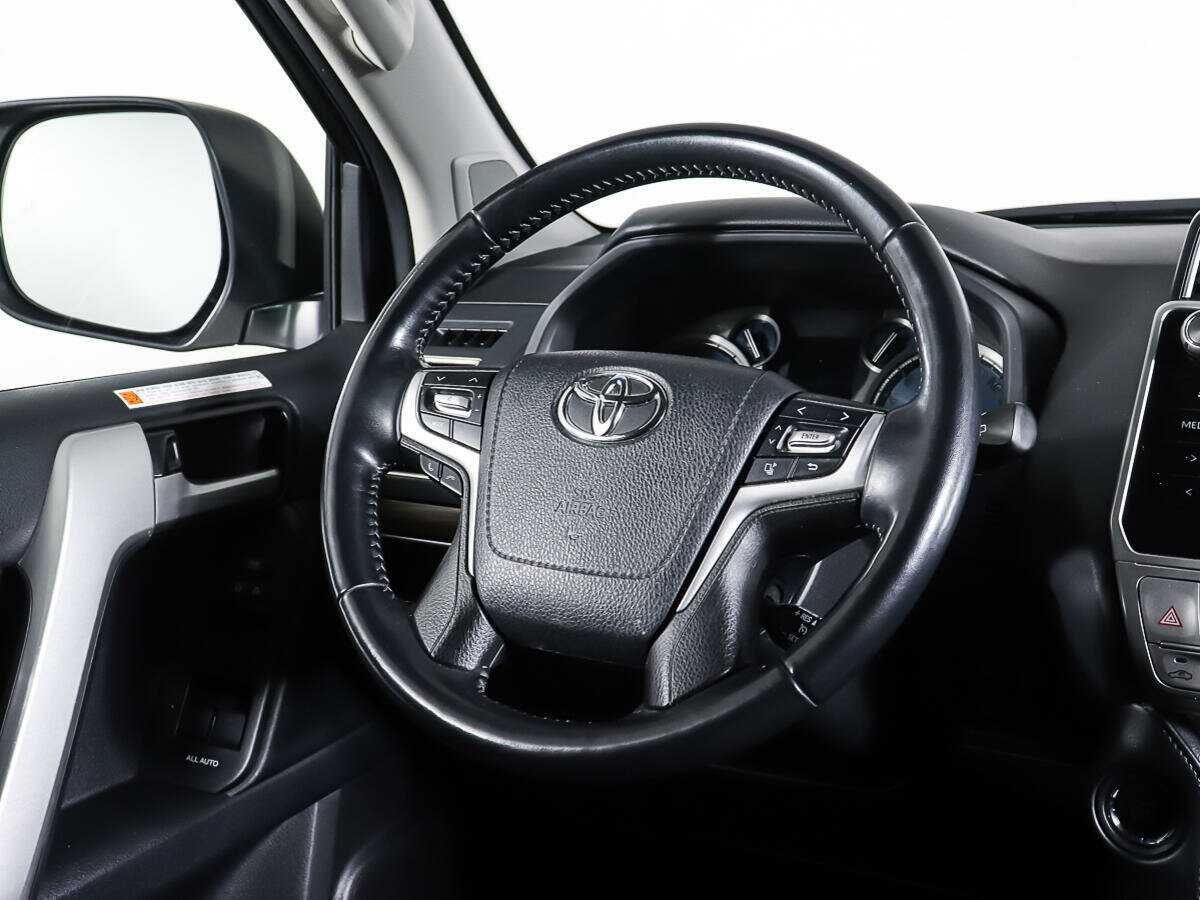 Toyota Land Cruiser Prado, 2020 Фото №15