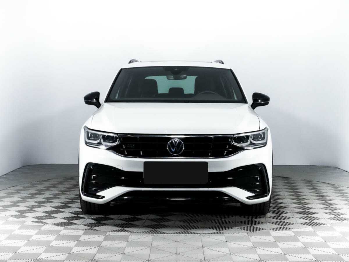 Volkswagen Tiguan, 2021 - 61 889 км. | Фото №2