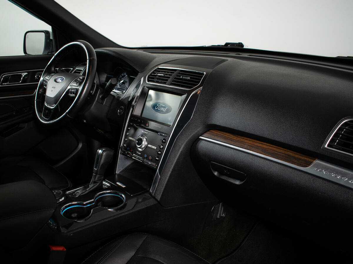 Ford Explorer, 2016 Фото №9