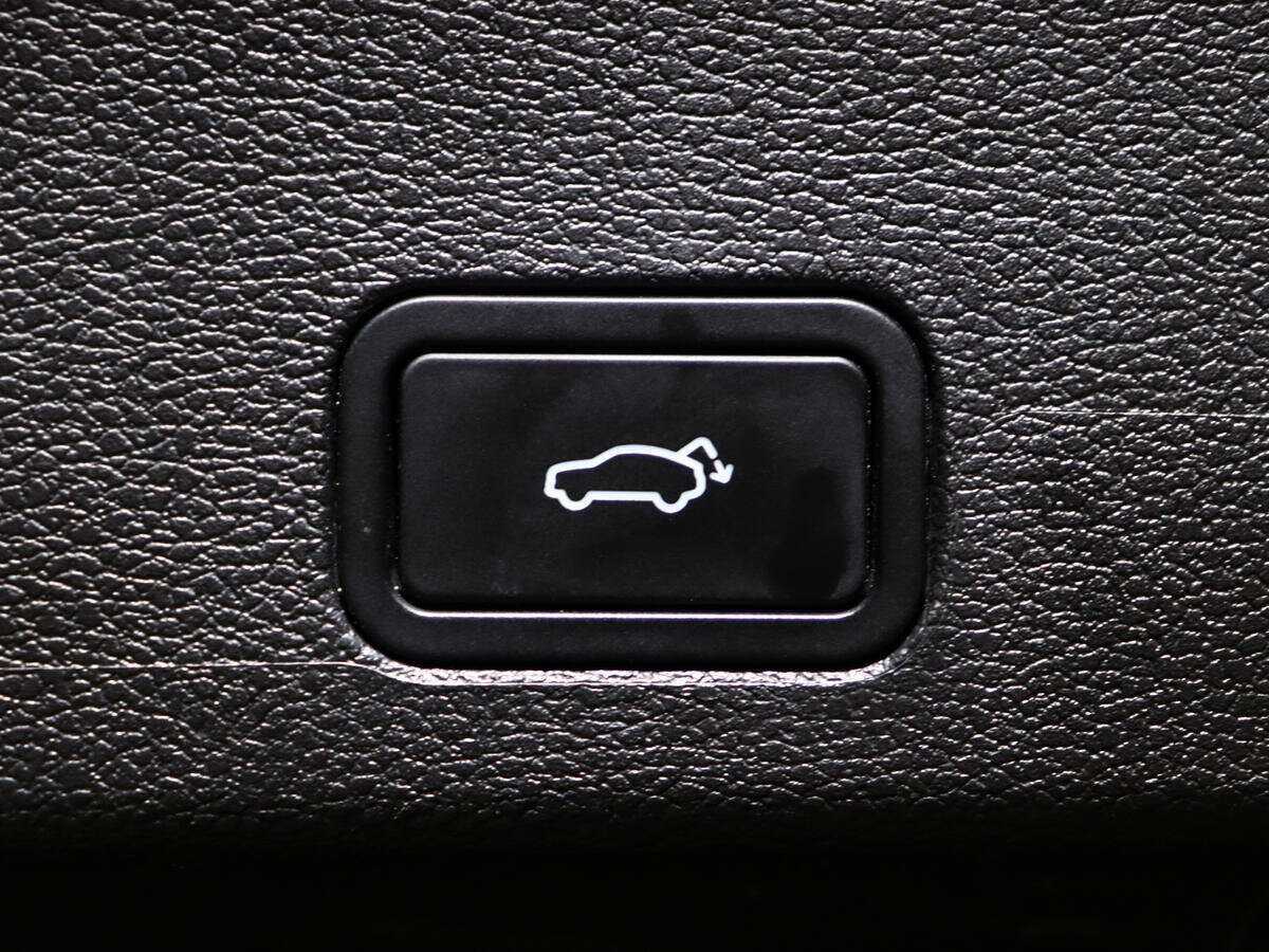 Geely Tugella, 2022 Фото №14