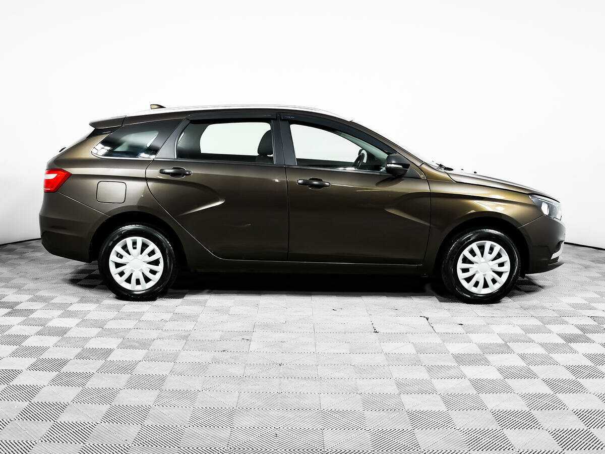 Lada (ВАЗ) Vesta SW, 2021 Фото №4