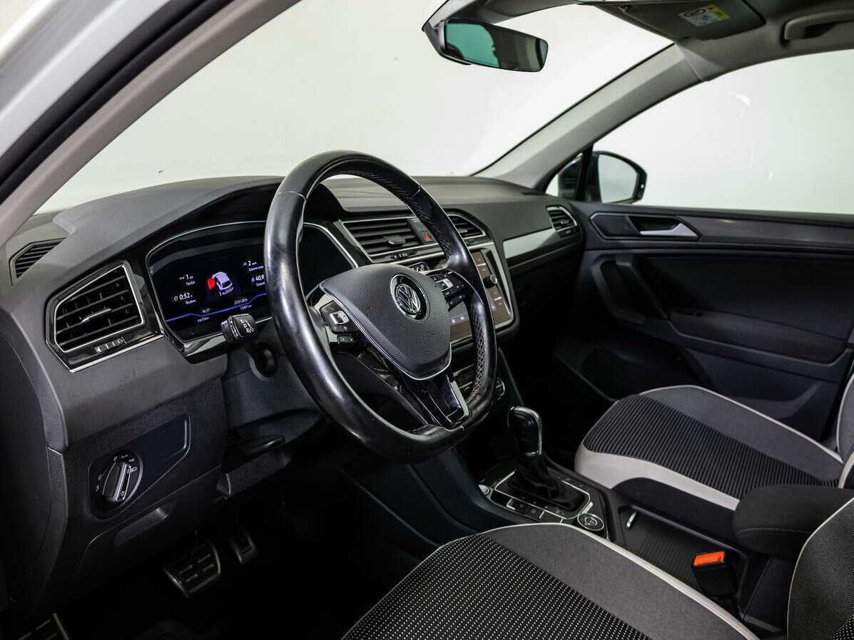 Volkswagen Tiguan, 2019 Фото №11