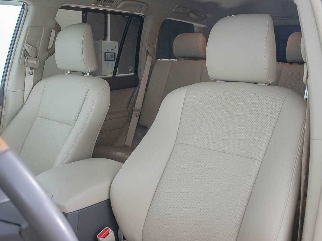 Toyota Land Cruiser Prado, 2022 Фото №10
