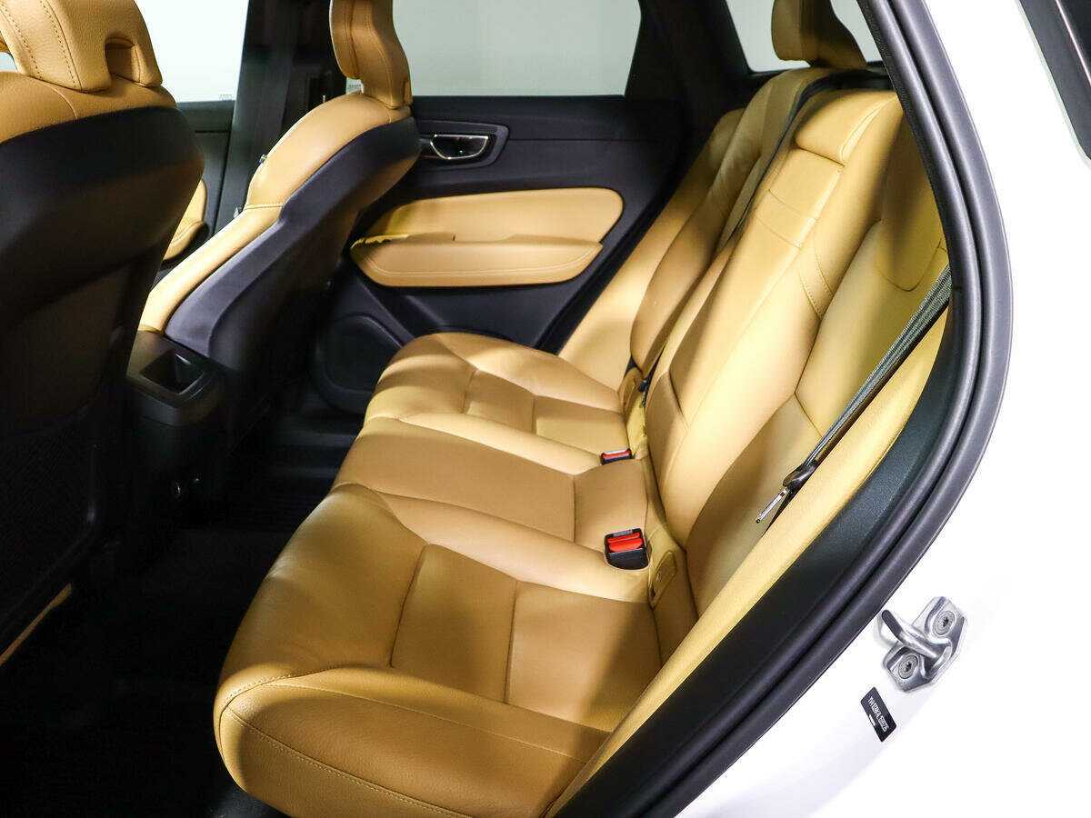Volvo XC60, 2020 Фото №10