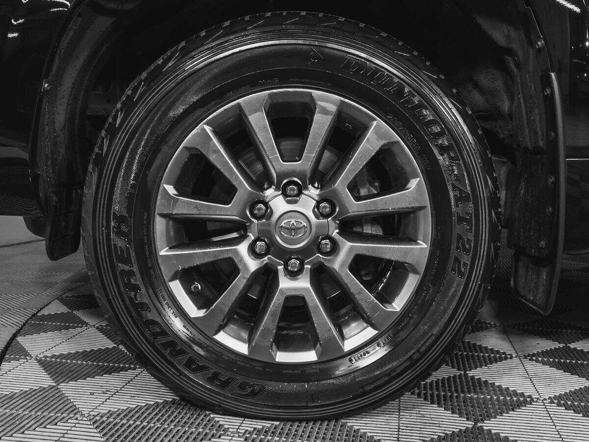 Toyota Land Cruiser Prado, 2019 Фото №17