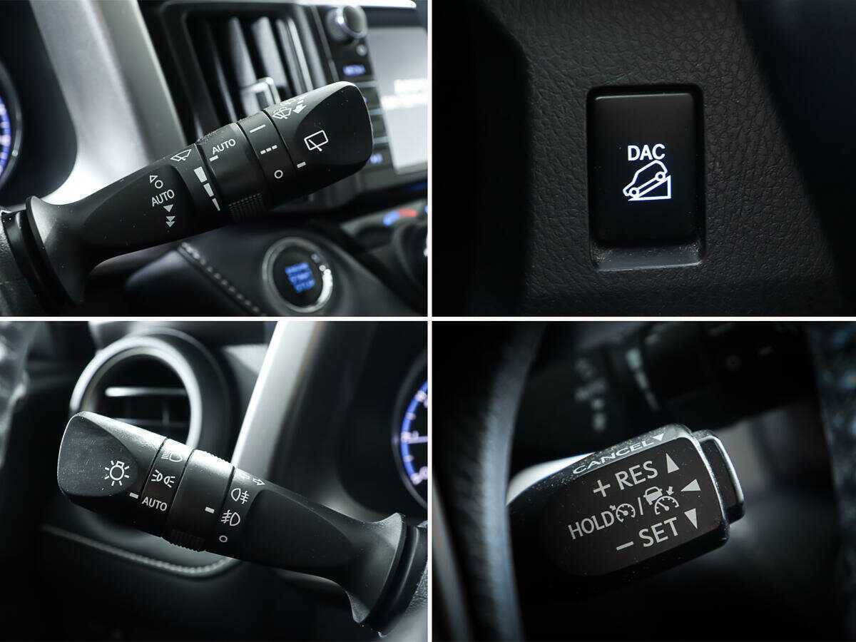 Toyota RAV4, 2018 Фото №16