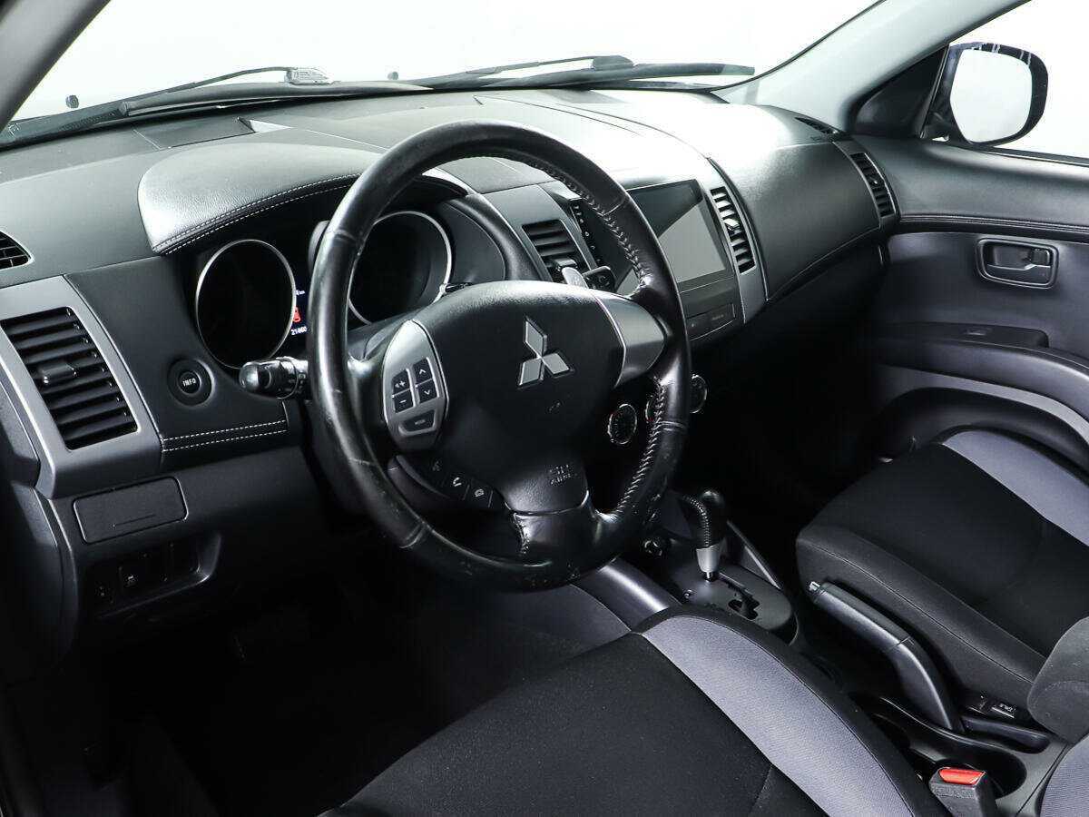 Mitsubishi Outlander, 2011 Фото №12