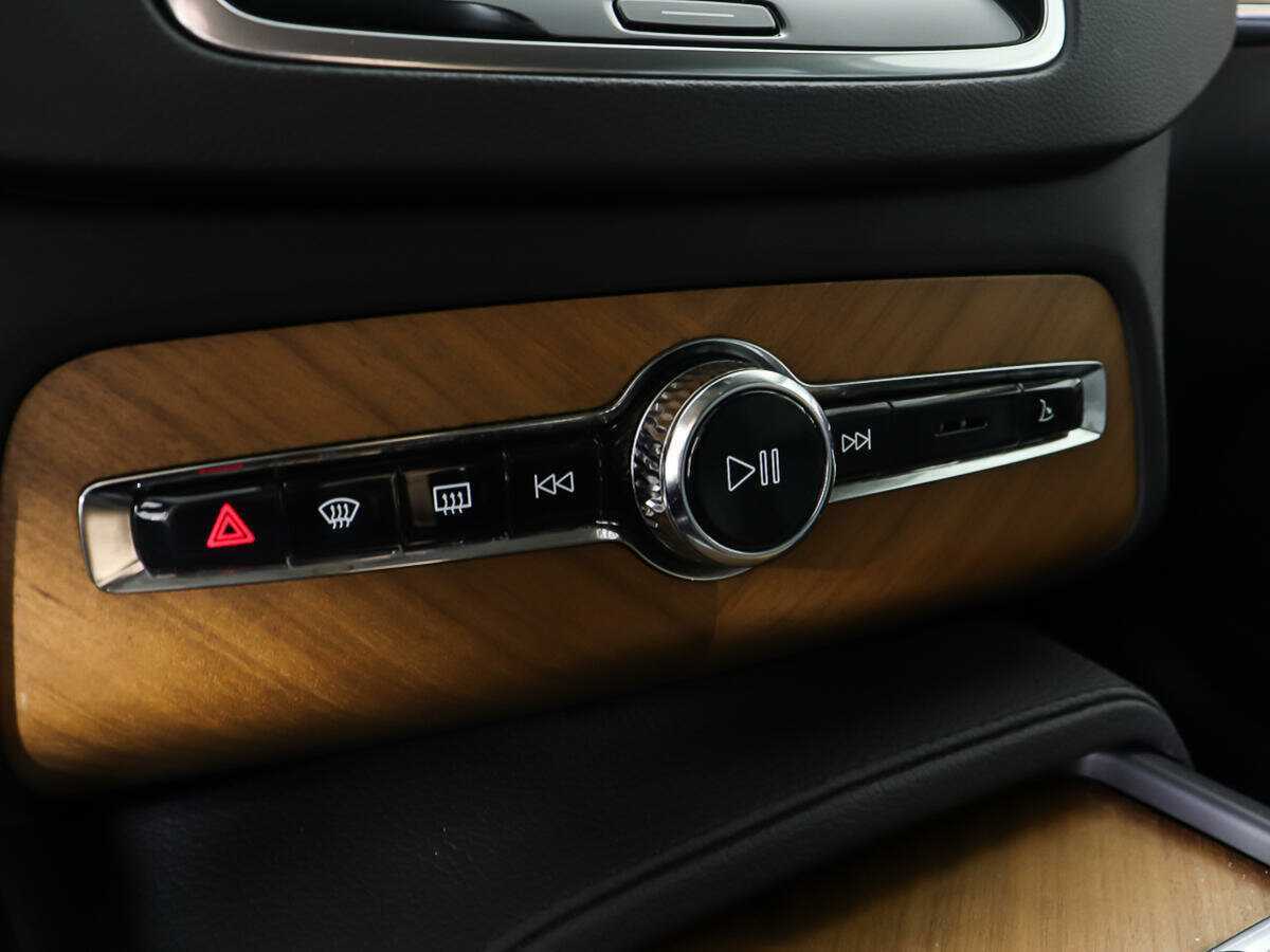Volvo XC90, 2021 Фото №17