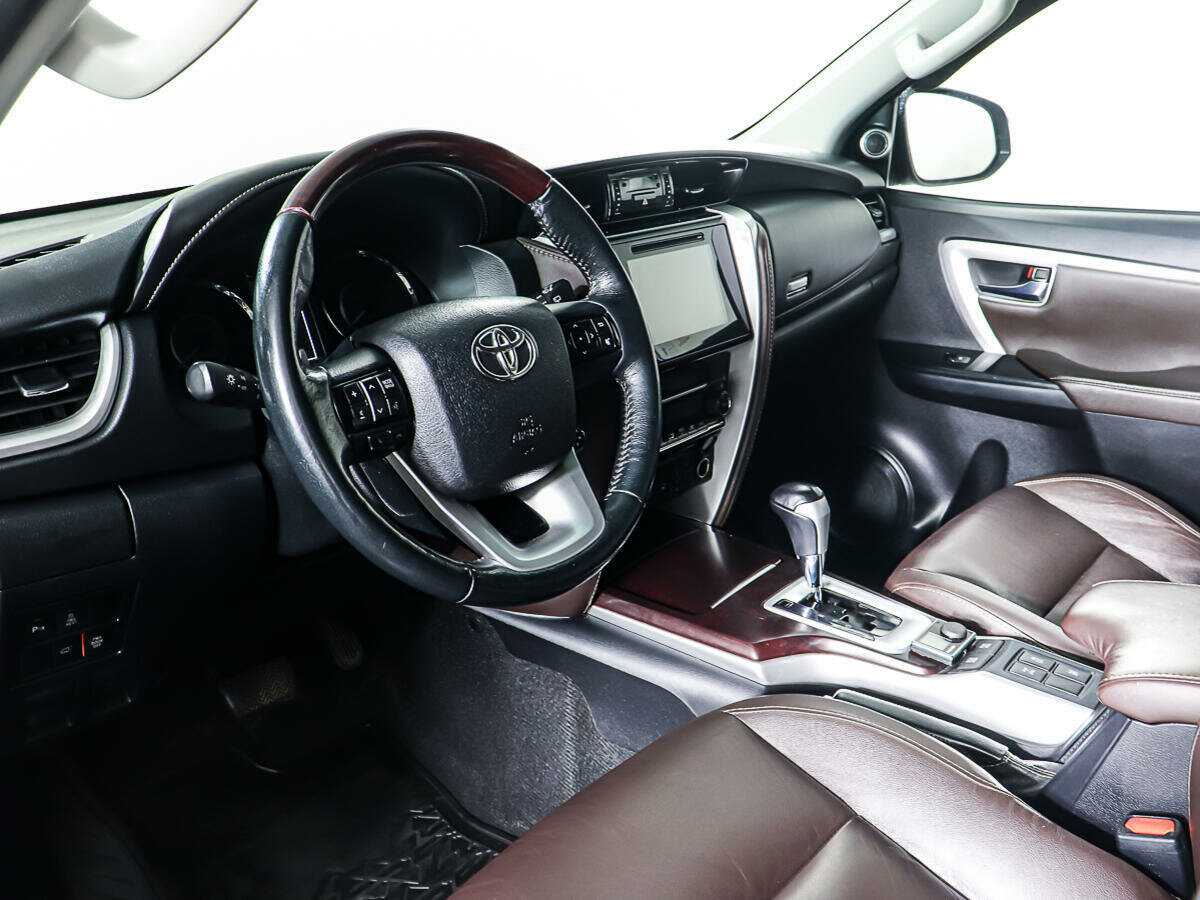 Toyota Fortuner, 2017 Фото №14