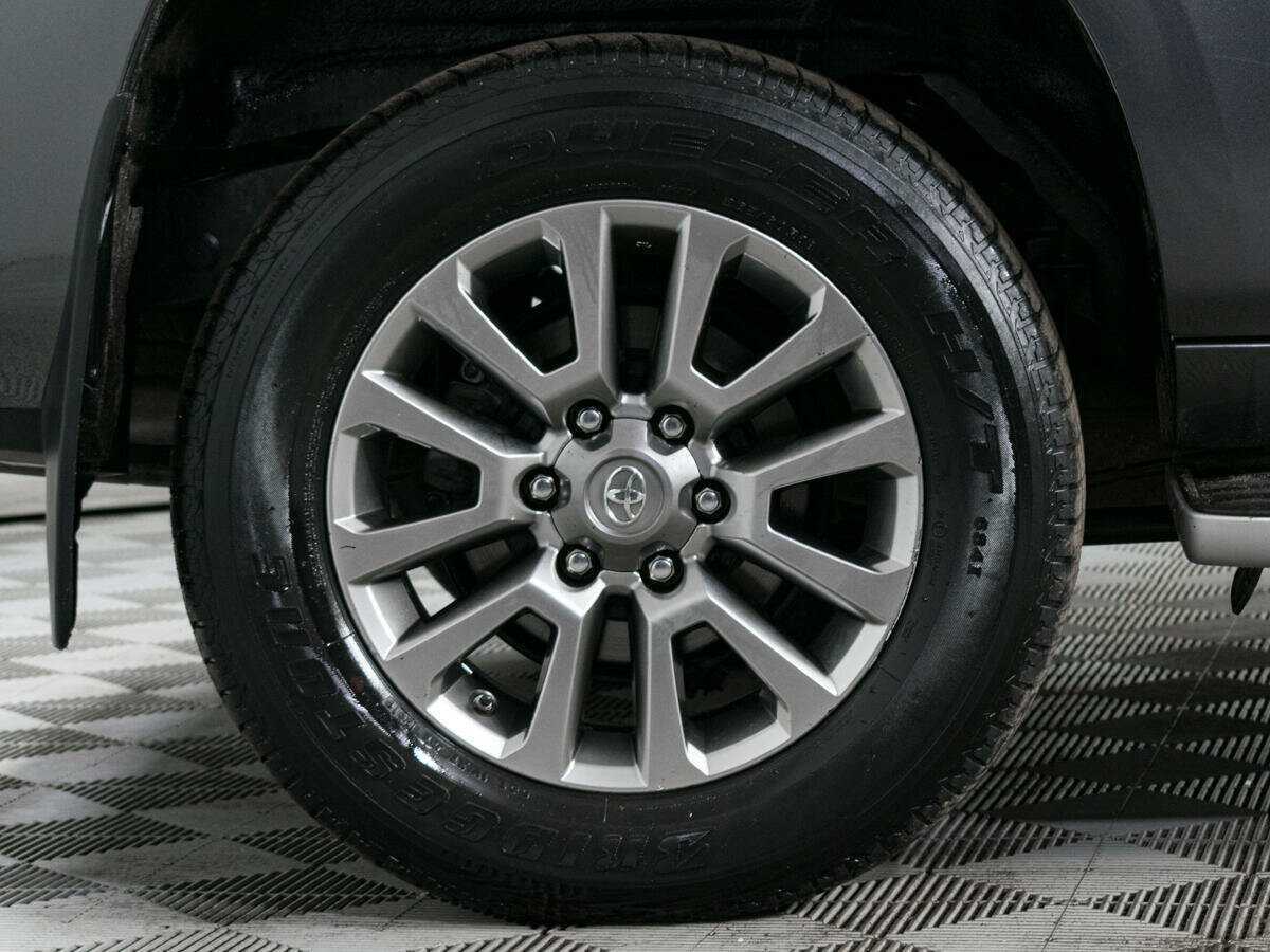 Toyota Land Cruiser Prado, 2018 Фото №25