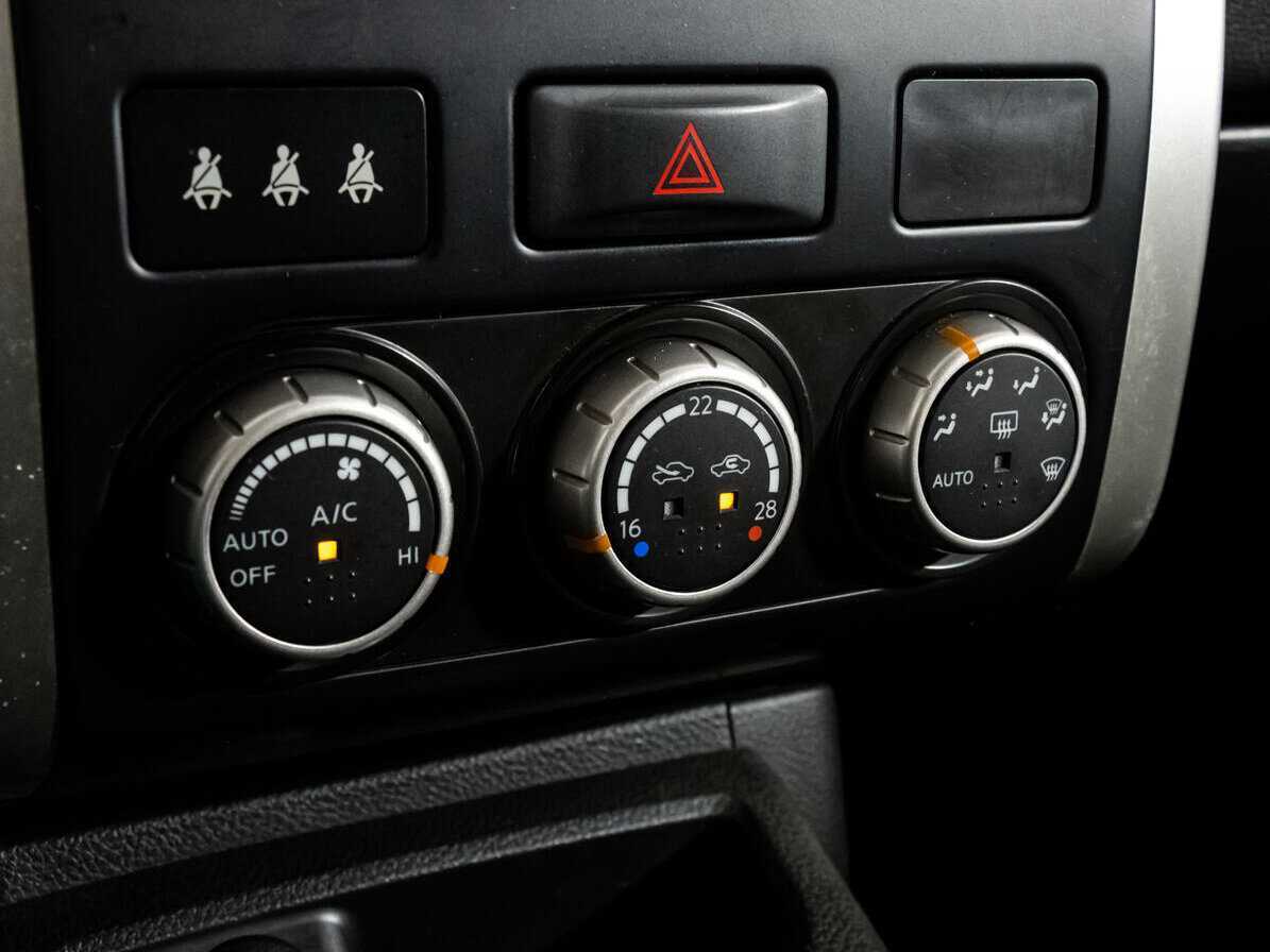 Nissan X-Trail, 2011 Фото №14