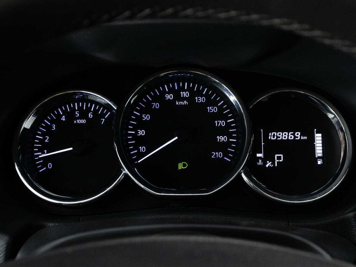 Nissan Terrano, 2018 Фото №12