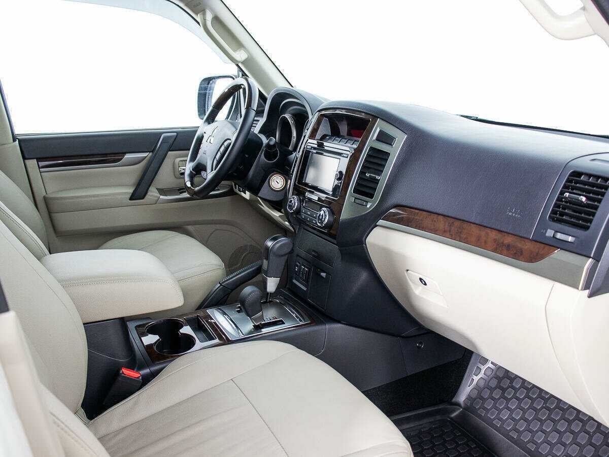 Mitsubishi Pajero, 2020 Фото №9