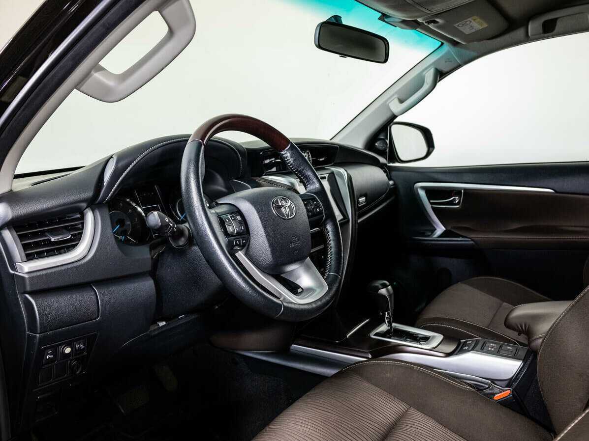 Toyota Fortuner, 2018 Фото №9