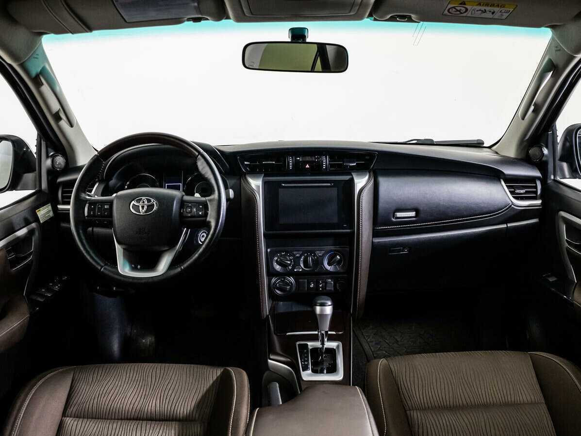 Toyota Fortuner, 2018 Фото №11