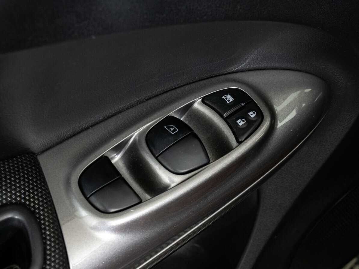 Nissan Juke, 2011 Фото №16