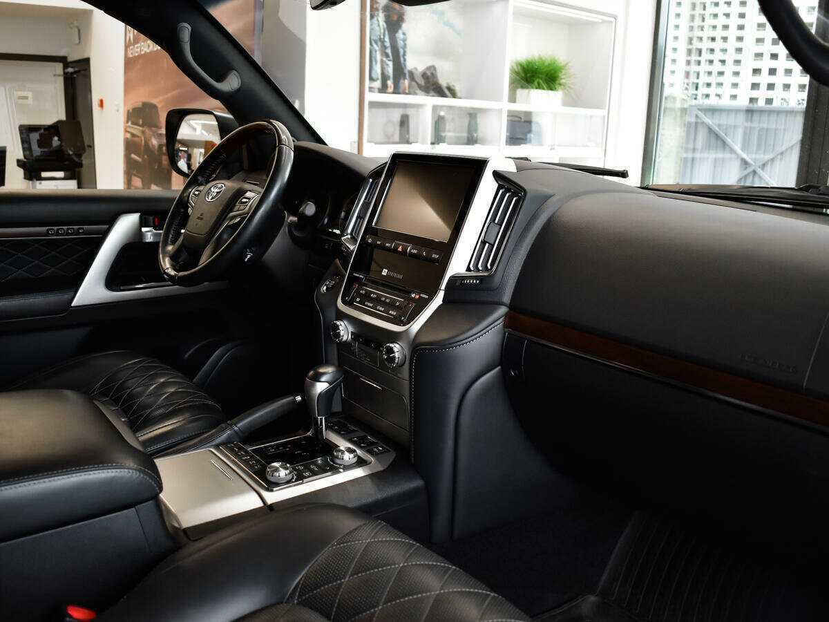 Toyota Land Cruiser, 2017 - 145 956 км. | Фото №7