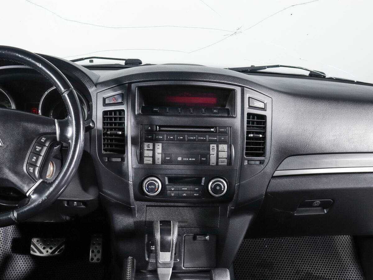 Mitsubishi Pajero, 2011 Фото №11