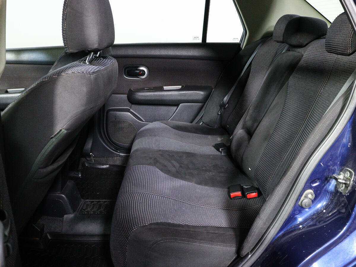 Nissan Tiida, 2011 Фото №10