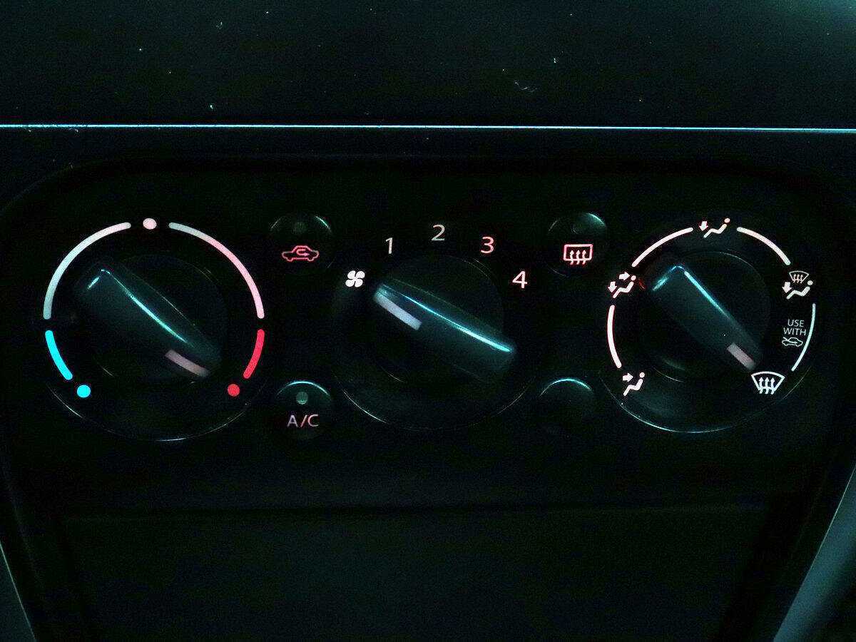 Suzuki SX4, 2012 Фото №11