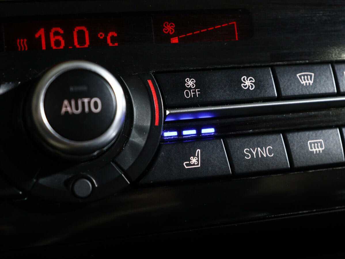 BMW 5 серии 530d xDrive, 2016 Фото №25