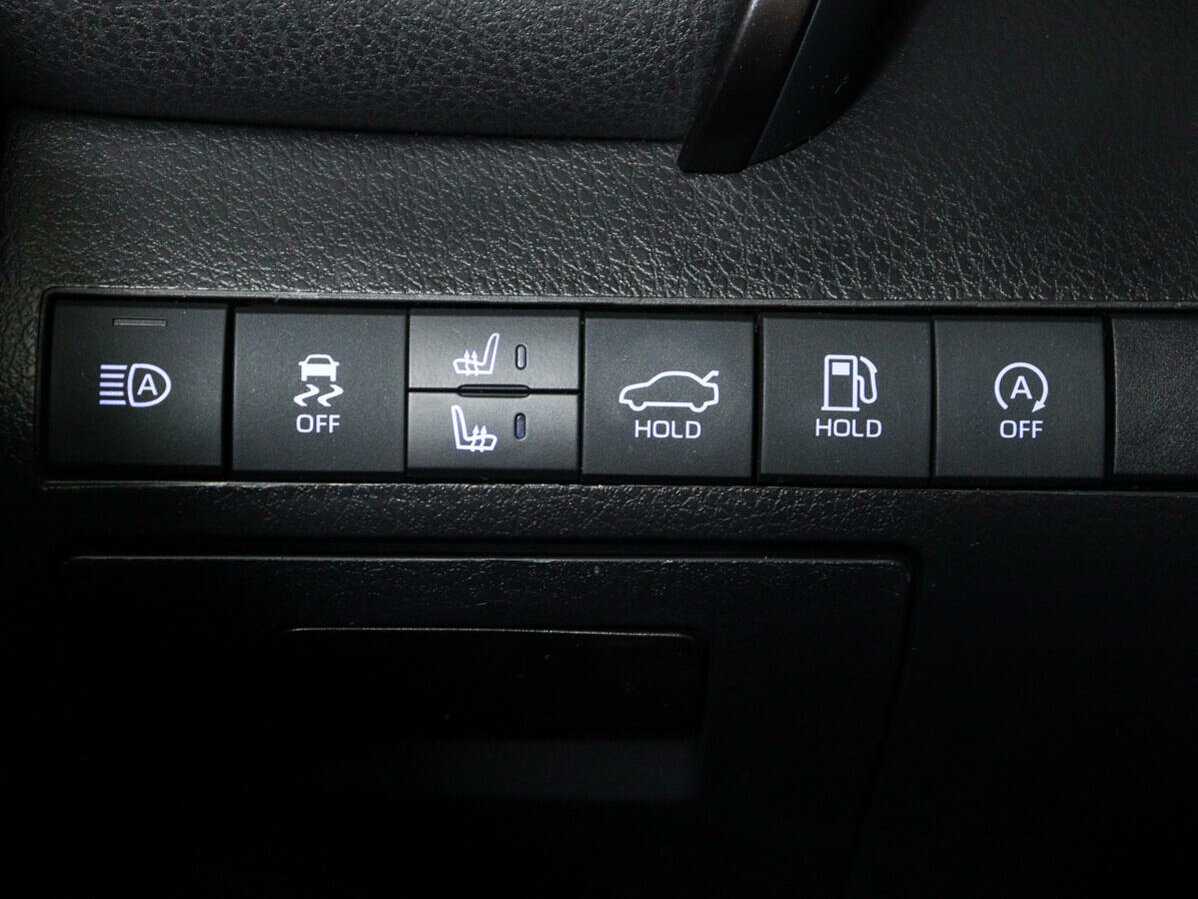 Toyota Camry, 2023 Фото №16