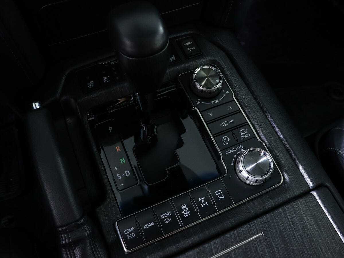 Toyota Land Cruiser, 2018 Фото №26