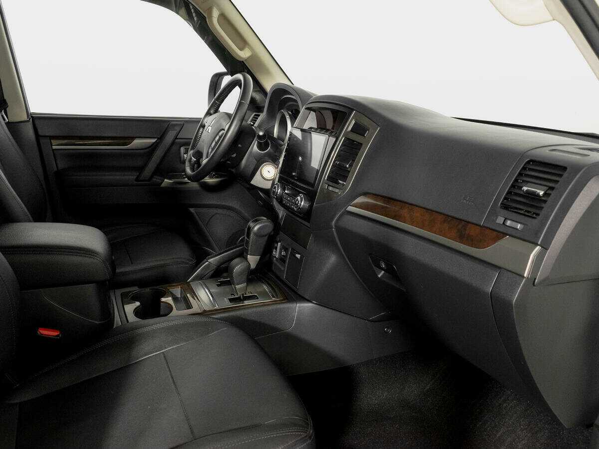 Mitsubishi Pajero, 2021 Фото №9