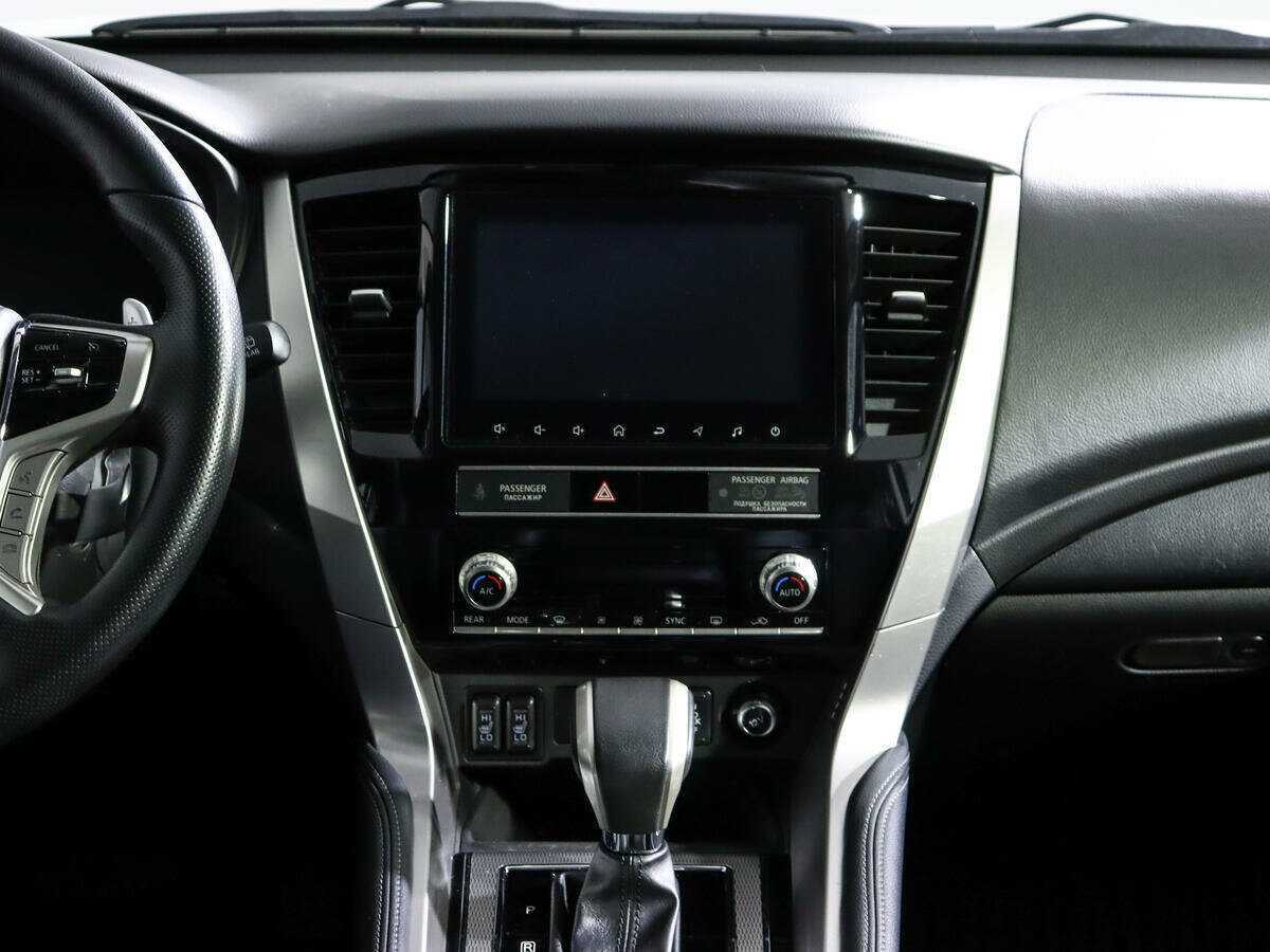 Mitsubishi Pajero Sport, 2021 Фото №11