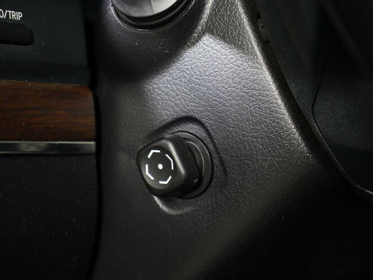 Toyota Land Cruiser, 2019 Фото №14