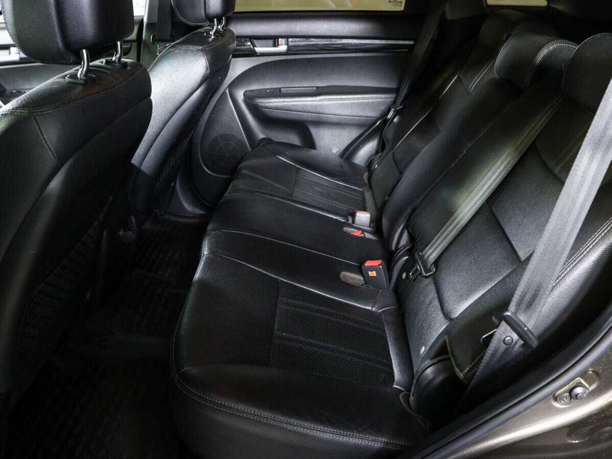 Kia Sorento, 2011 Фото №10