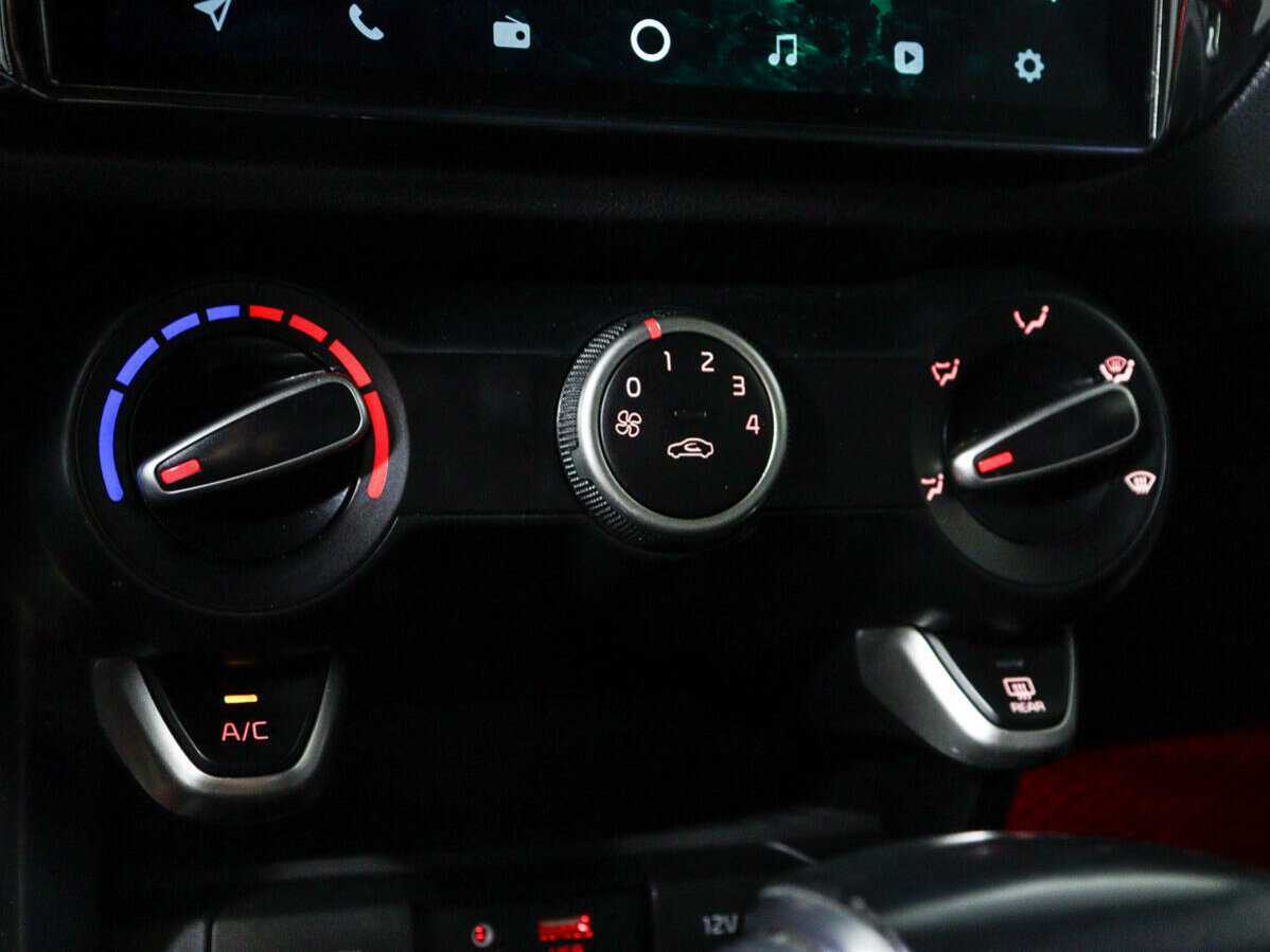 Kia Rio X-Line, 2019 Фото №15