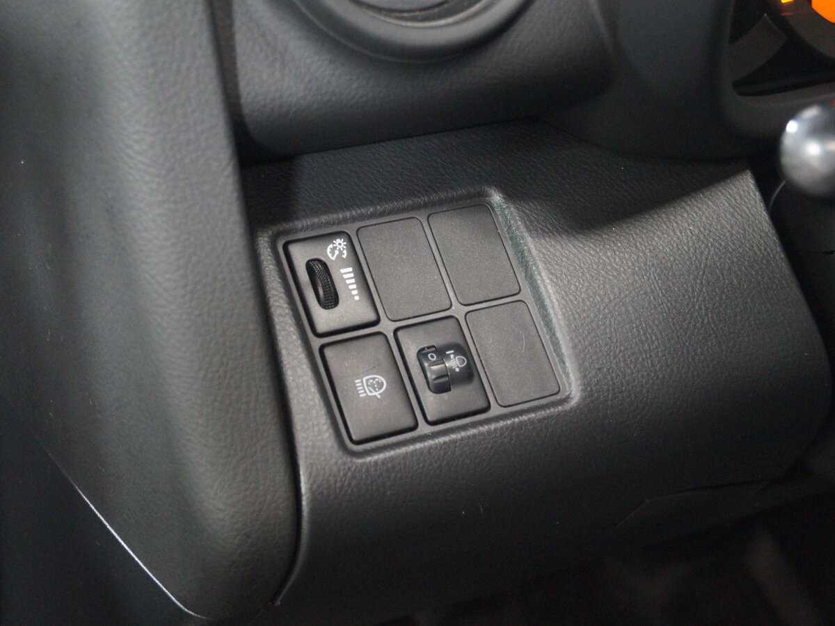 Toyota RAV4, 2011 Фото №13