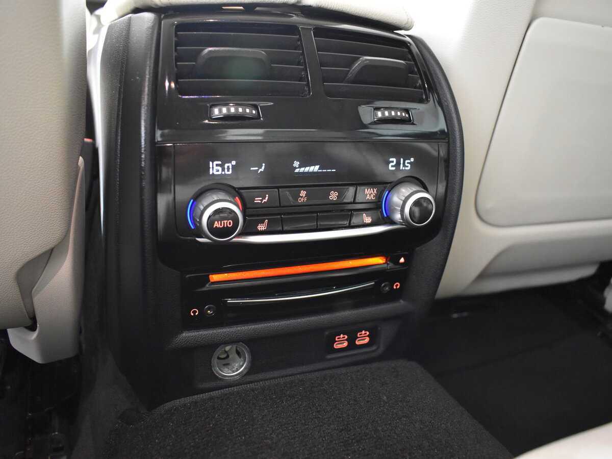 BMW 5 серии 520d xDrive, 2019 - 166 000 км. | Фото №8