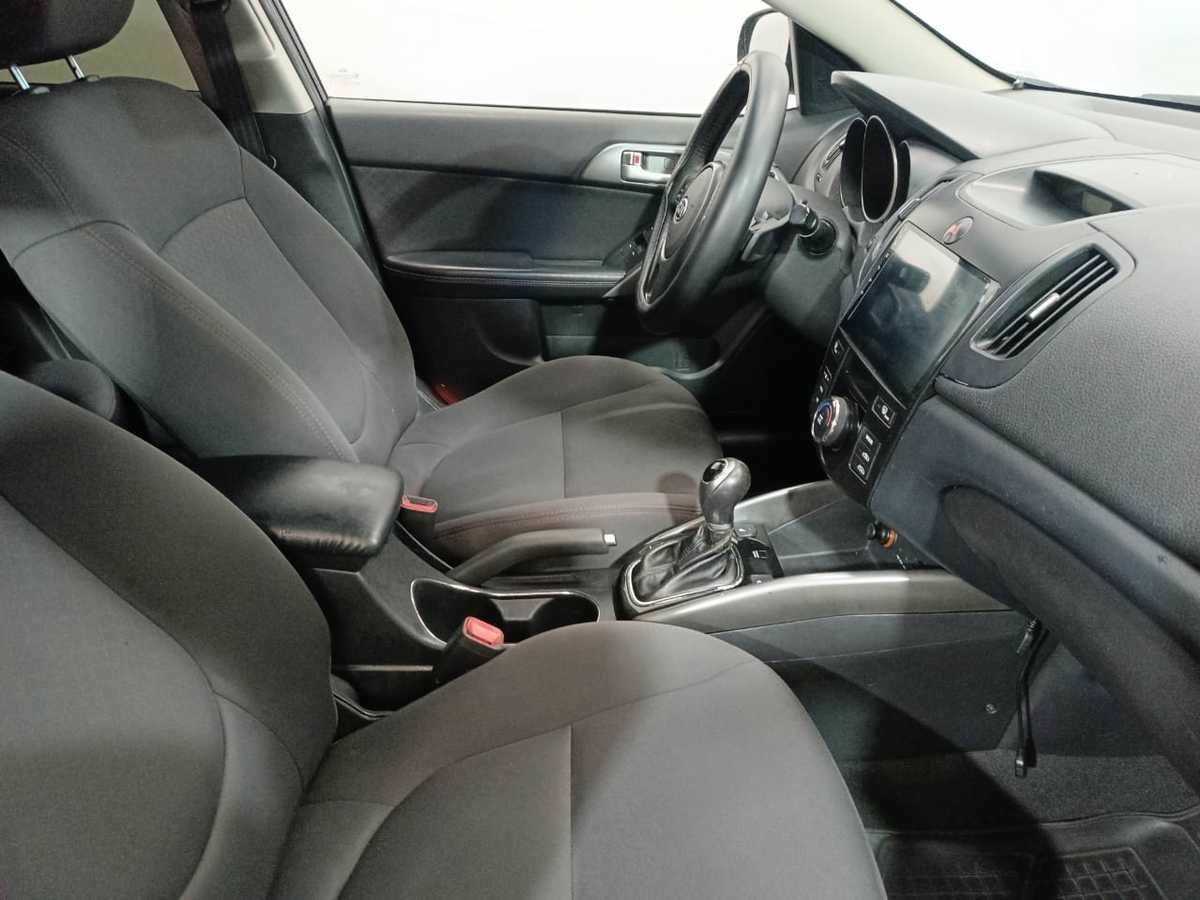 Kia Cerato, 2011 Фото №10