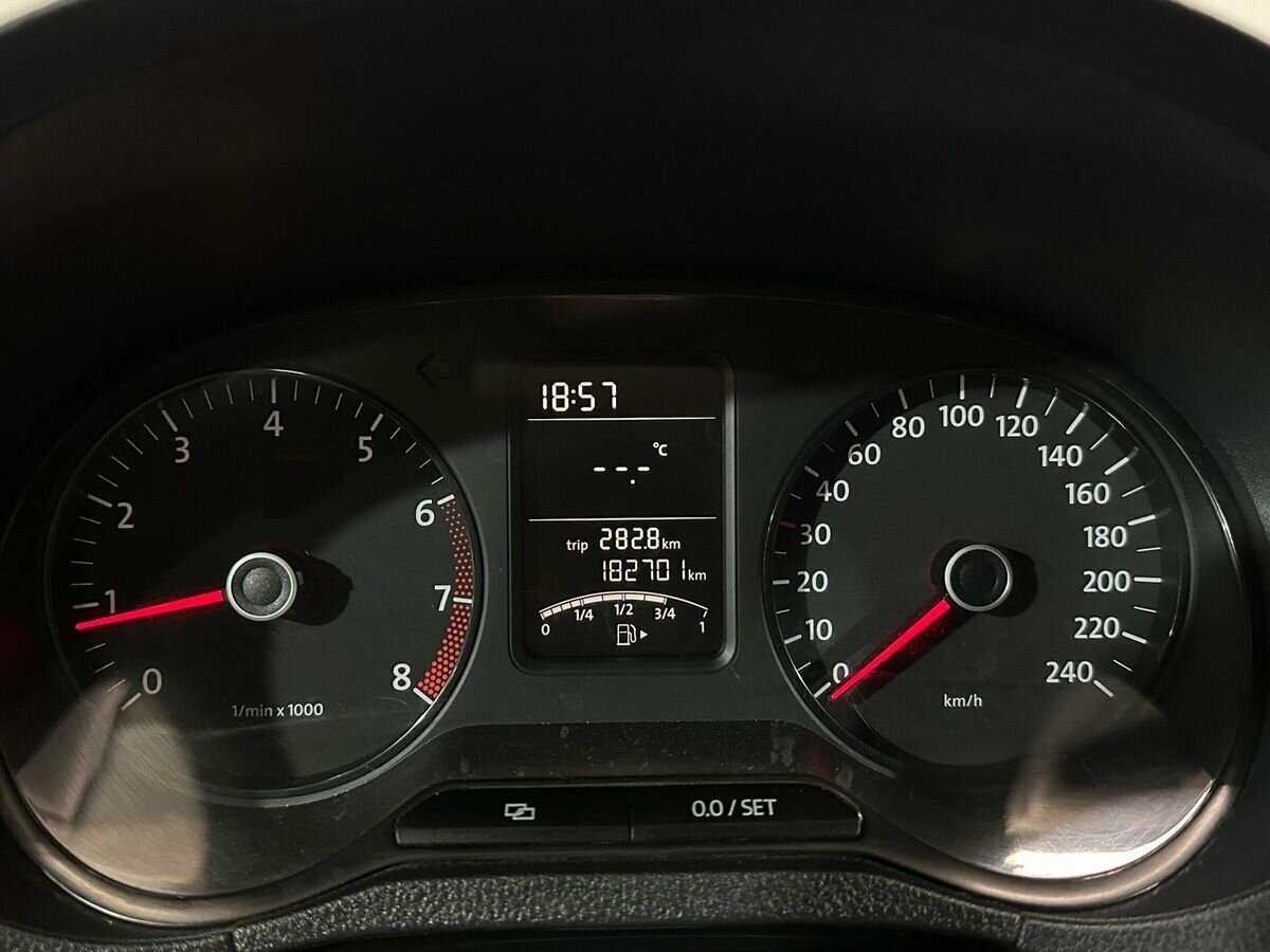 Volkswagen Polo, 2011 Фото №11