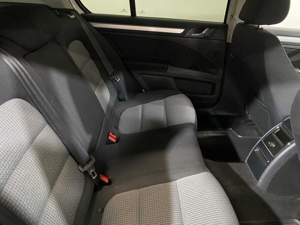 Skoda Superb DSG, 2011 Фото №11