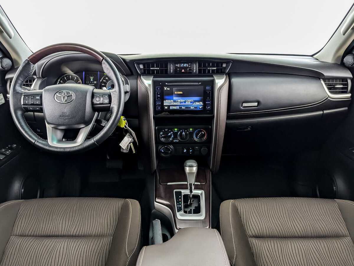 Toyota Fortuner, 2019 Фото №12