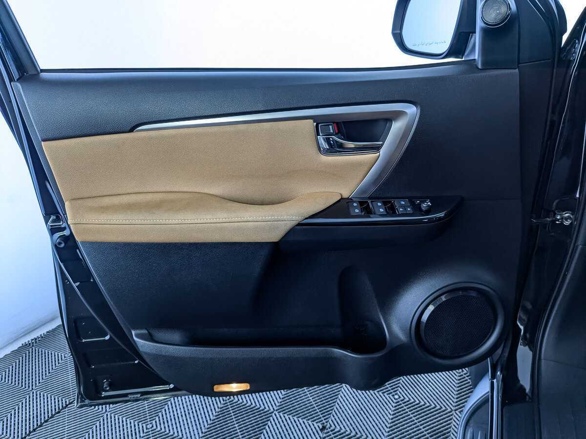 Toyota Fortuner, 2022 Фото №15