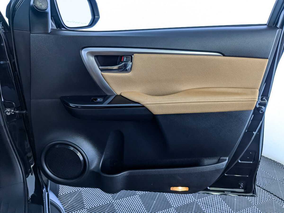 Toyota Fortuner, 2022 Фото №21