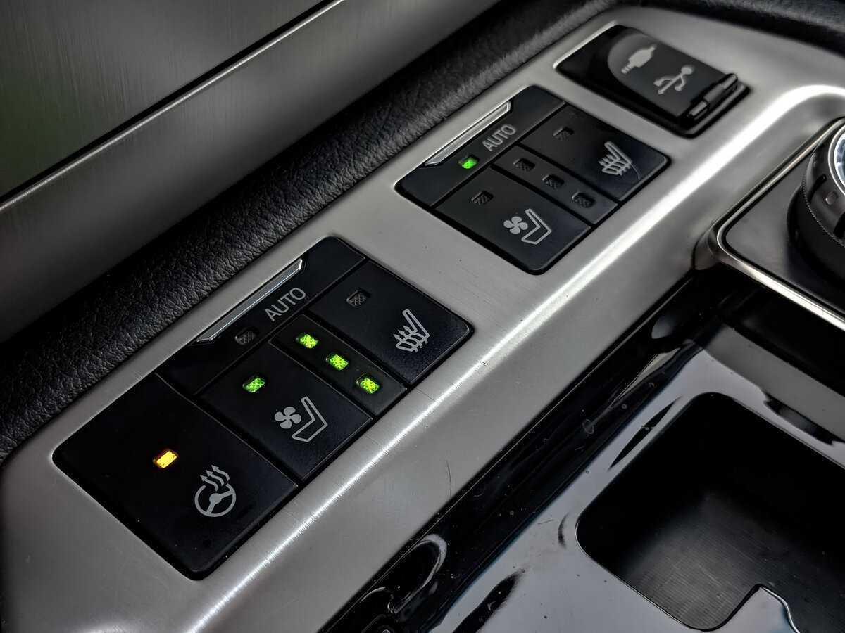 Toyota Land Cruiser, 2018 Фото №25