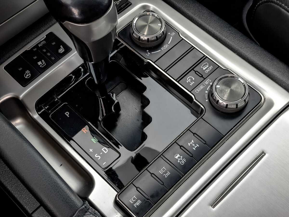 Toyota Land Cruiser, 2018 Фото №26